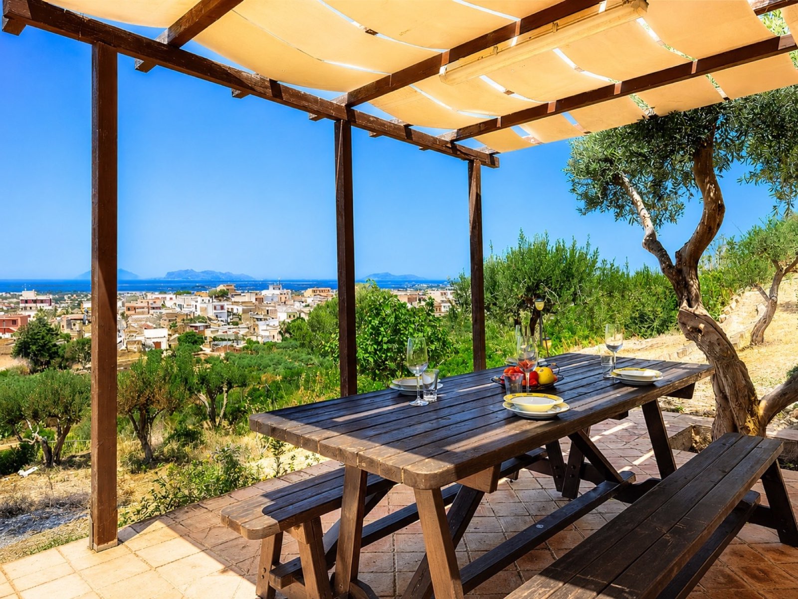 Terrazza panoramica con vista sulle Egadi